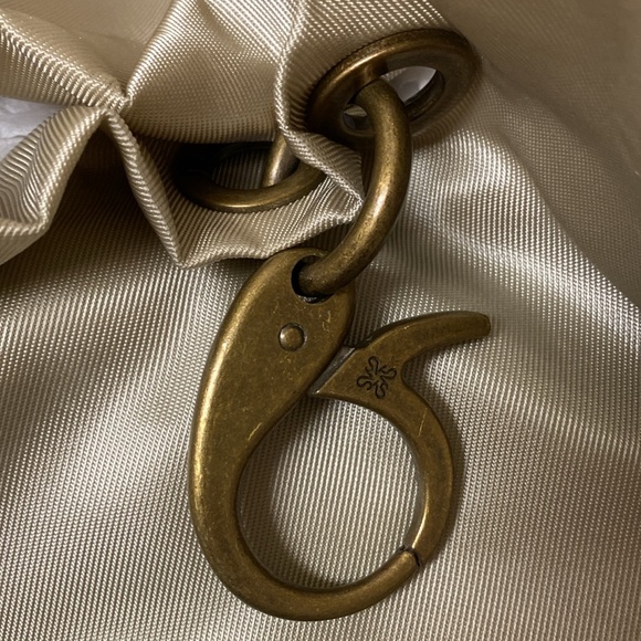 Vera Wang SimplyVera Champagne Satin Shoulder Bag withh patent leather strap - Picture 6 of 10